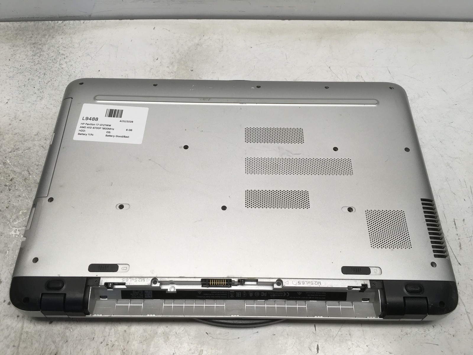 HP Pavilion 17-G121WM AMD A10-8700P 1800MHz 8 GB NO HDD No Batt