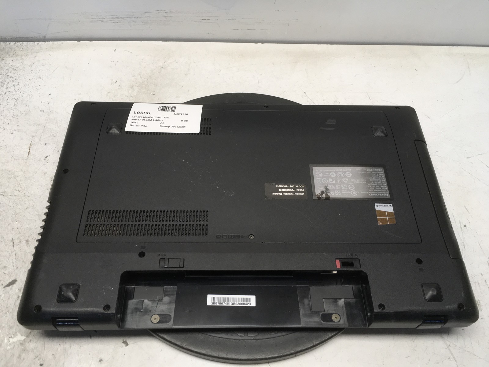Lenovo IdeaPad Z580 2151 Intel i7-3520M 2.9GHz 8 GB NO HDD No Batt