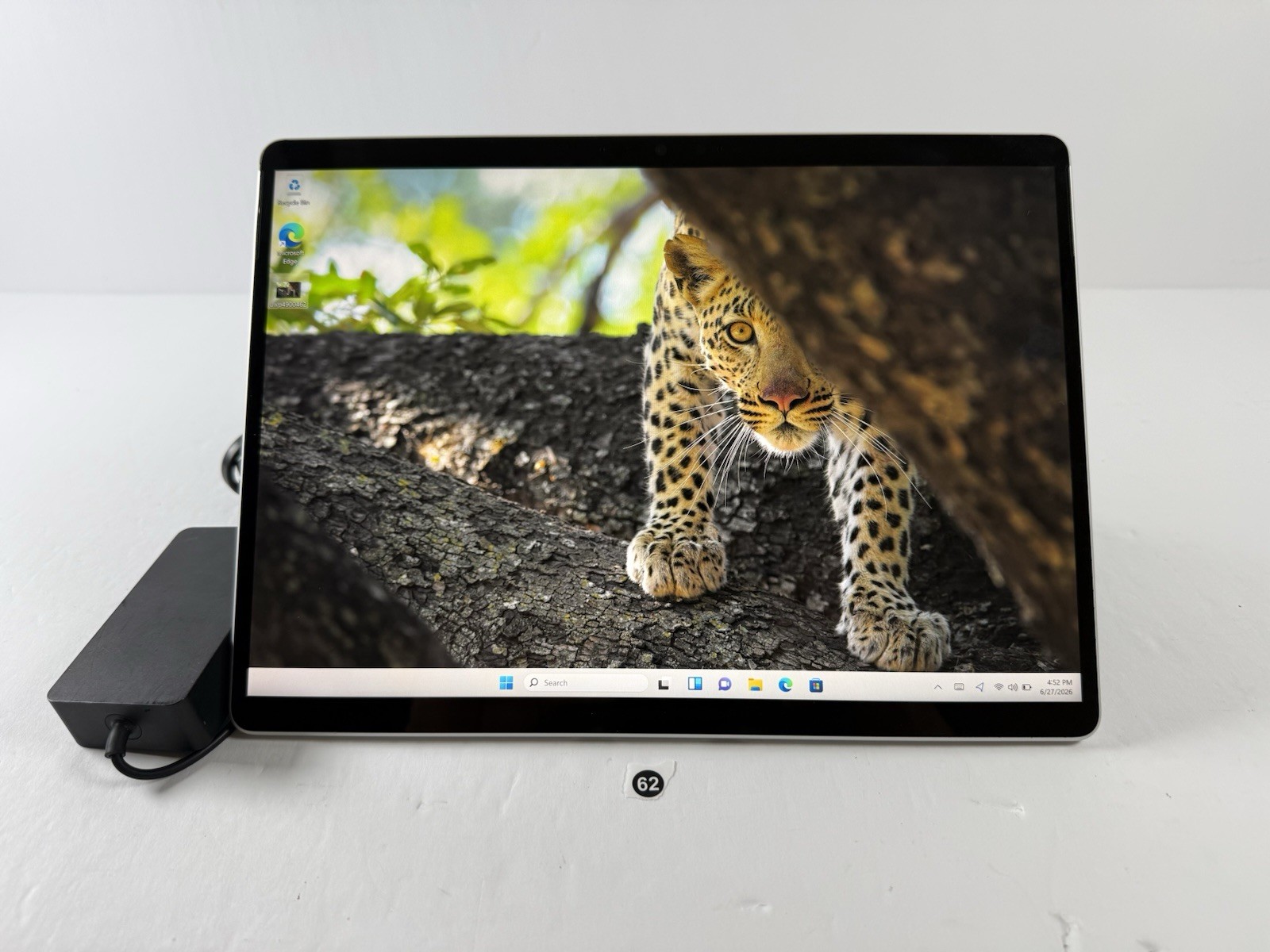 Microsoft Surface Pro 8 (1982) i5-1145G7 – 16GB RAM – 256GB 120Hz – Win 11 Pro
