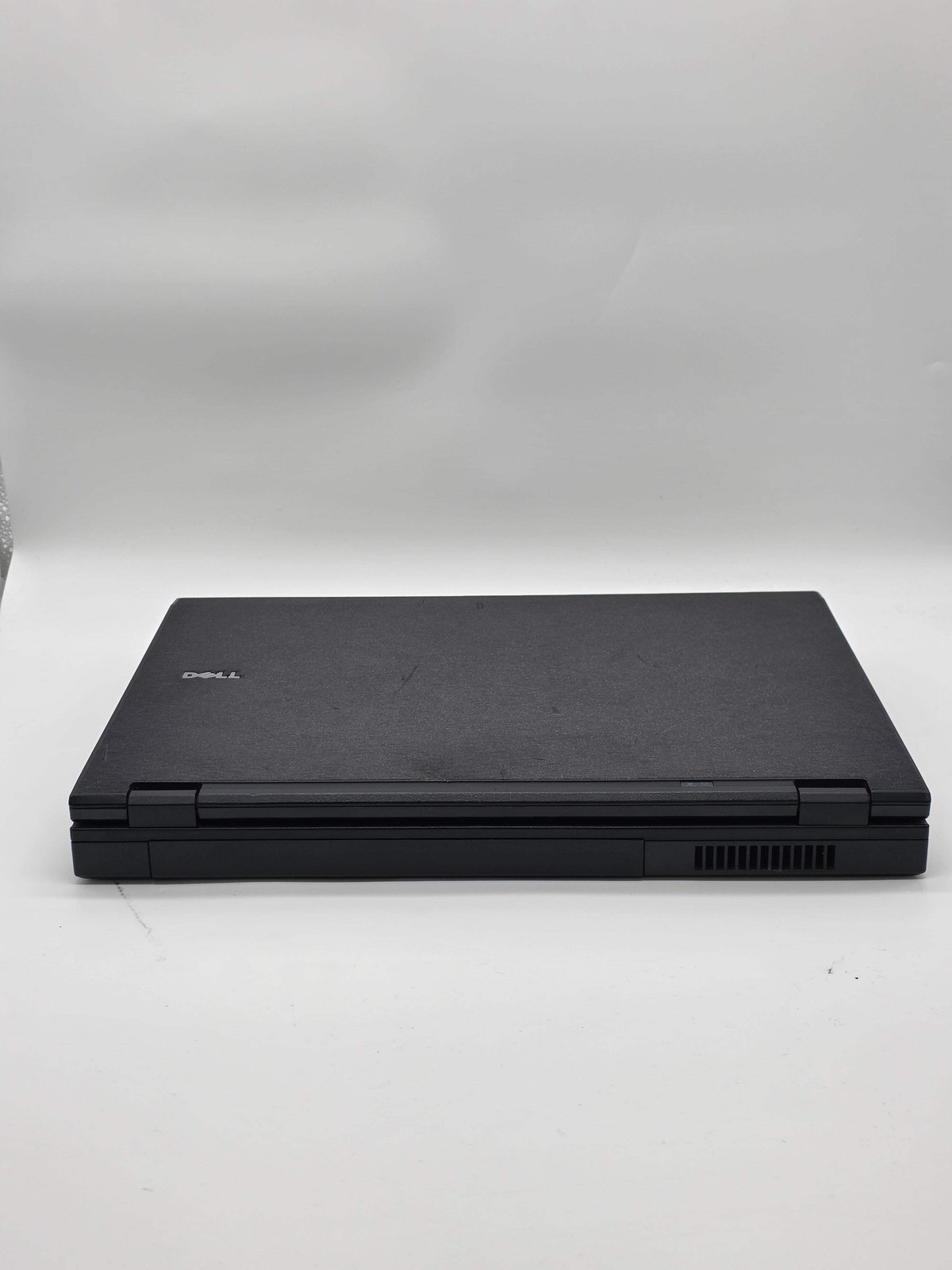 Dell Latitude E5500 14″ Intel Core 2 4GB RAM 16GB HDD Black Used – C w/ Charger