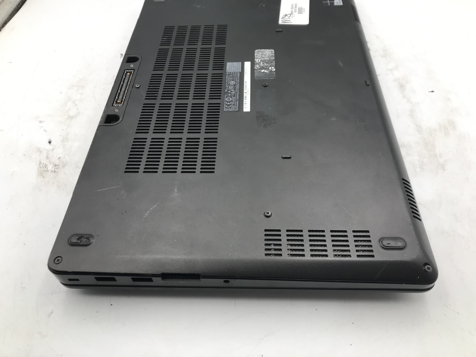 DELL LATITUDE E5570 – BOOTS TO BIOS – INTEL I3 6100U – NO RAM – READ DESCRIP -BB
