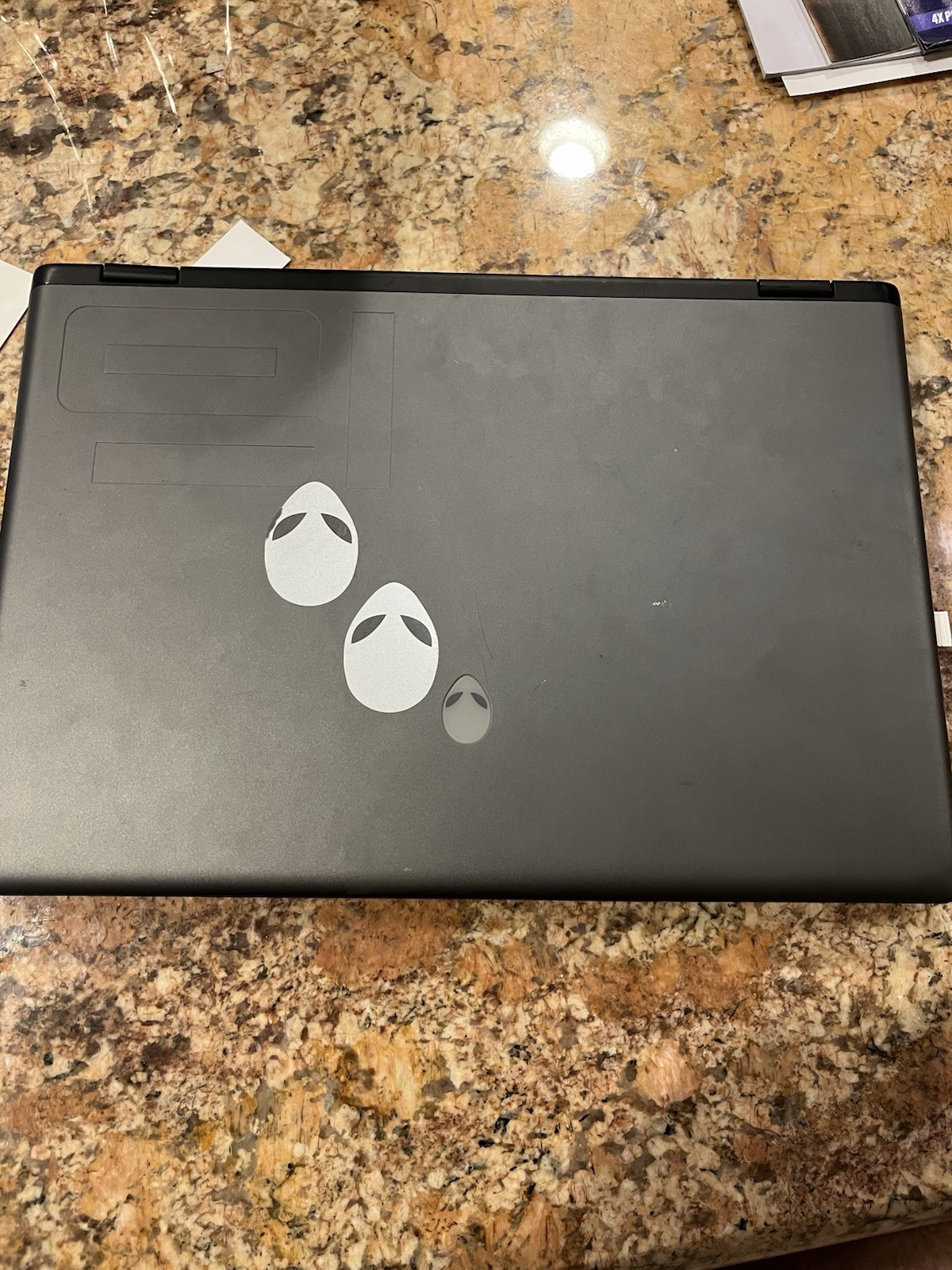 Alienware M16 R2 Gaming Laptop – Intel Core Ultra 9 185H, 32GB RAM, 1TB SSD