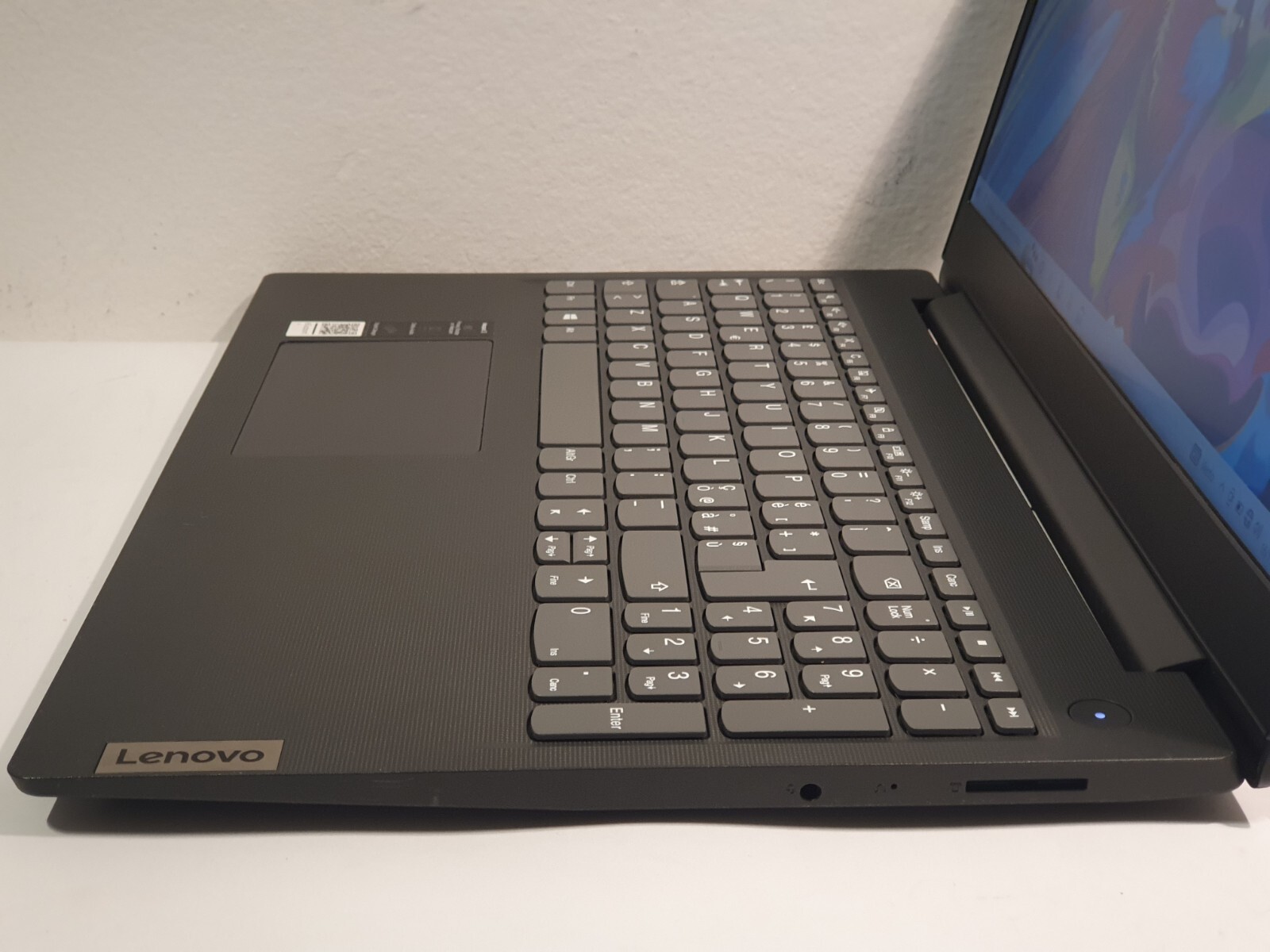 LENOVO IDEAPAD 3 15AD05 4GB 240GB AMD AMD 3020e 1.2 15.6″ (241) Notebook