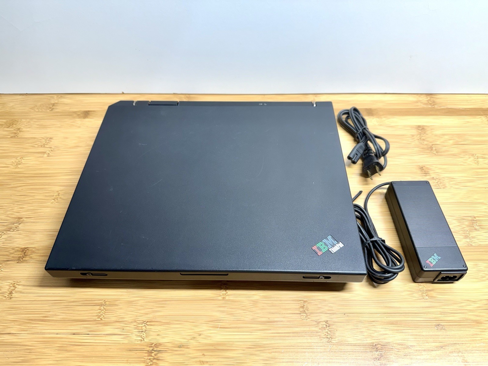 IBM Thinkpad A31 Type 2652 Laptop Intel Pentium 4, 1024 MB Ram NO HD/OS (FL)