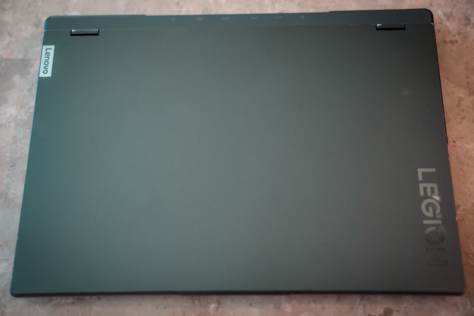 Lenovo Legion Pro 7 16ARX8H 16 WQXGA AMD Ryzen 9 7945HX 32GB 2TB RTX 4090