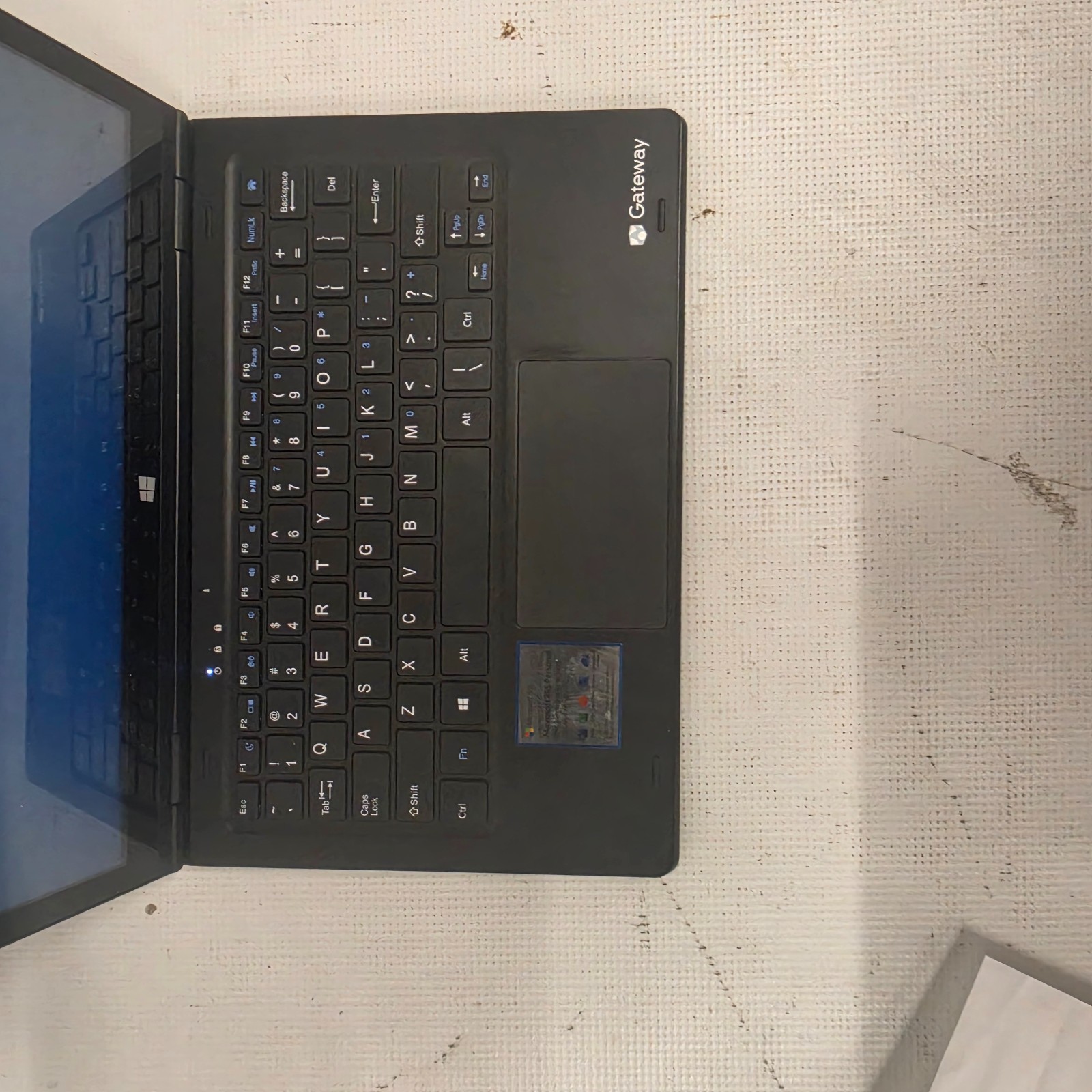 Gateway Laptop 11.6″ Intel Celeron 1.10Ghz 4GB Ram 64GB SSD Win 10 Home (S/Demo)