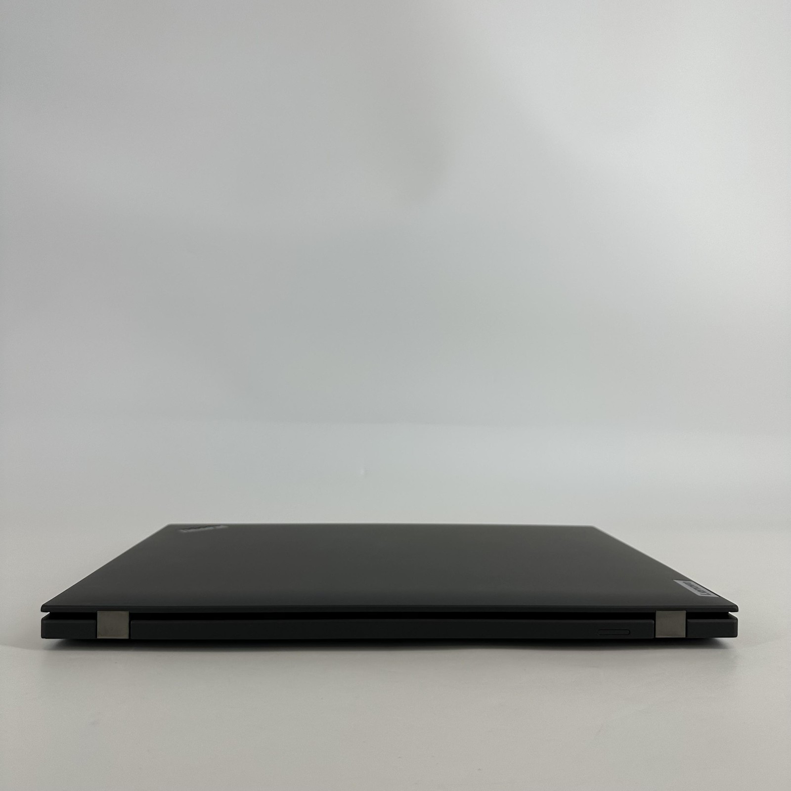 Lenovo ThinkPad T16 Gen 2 FHD+ TOUCH 3.3 GHz Ryzen 7 PRO 7840U 16GB 512GB SSD