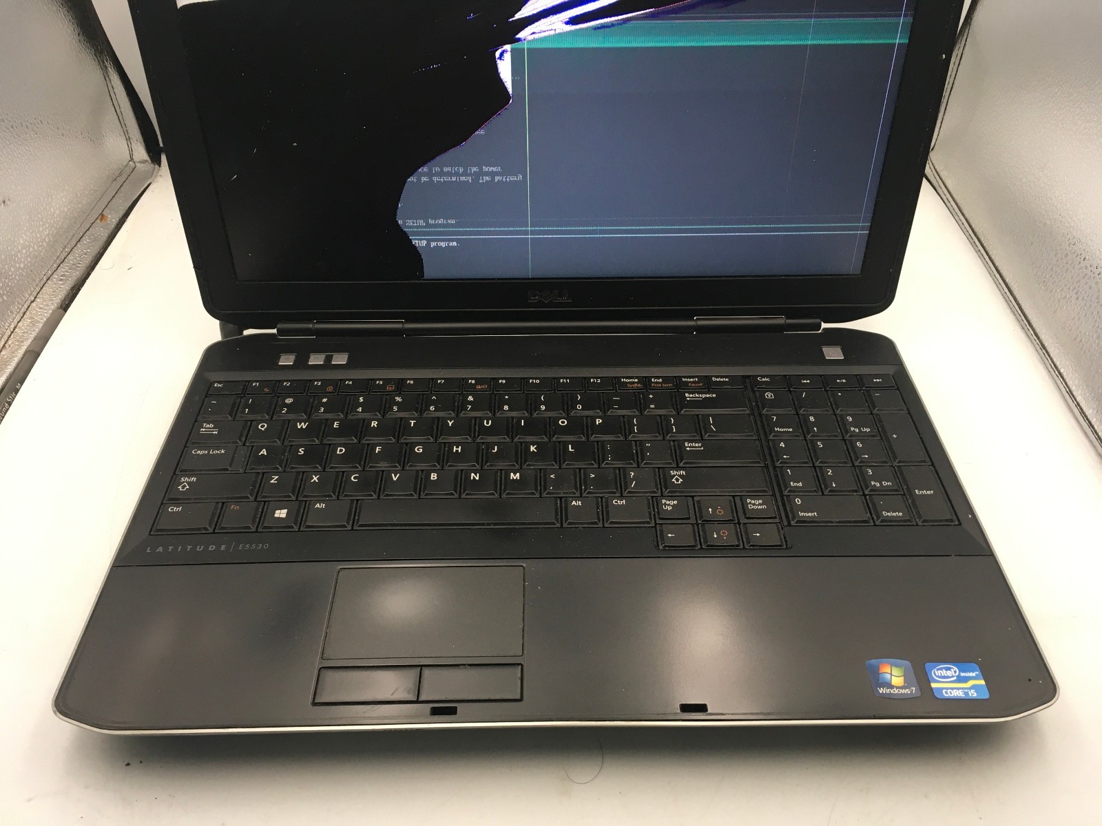 DELL LATITUDE E5530 – FOR PARTS/BROKEN LCD – INTEL i5-3320M – NO RAM – READ – BB