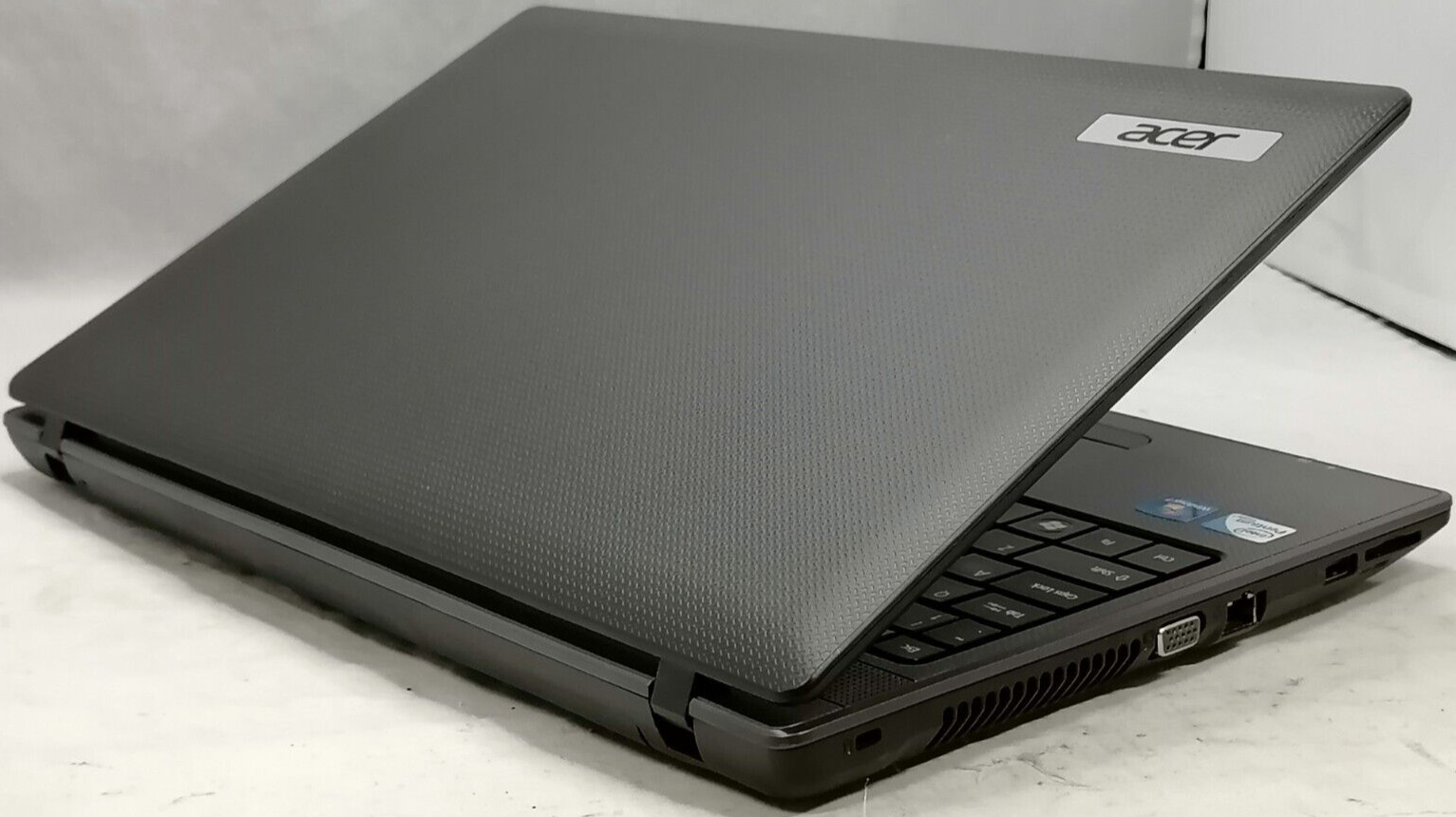 15.6″ Acer TravelMate 5744Z-4603 (Pentium P6300/8GB RAM/512GB SSD) Win 11 Home