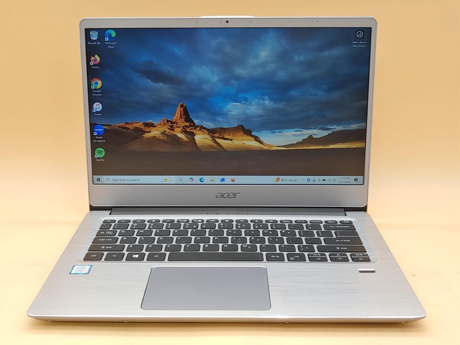 Acer Swift SF314-54 14″ Intel i5-8250U 8GB RAM 256GB SSD Win11Home **NO A/C**