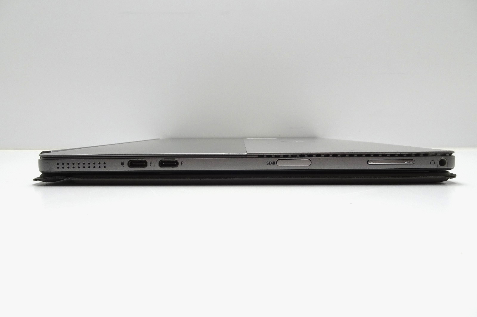 Dell Latitude 7200 2-in-1 | i5-8365U | 8GB RAM | 512GB NVMe | Linux | READ