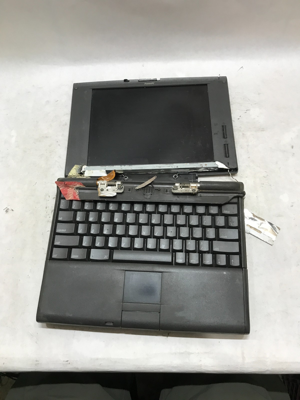 Vintage Apple PowerBook 3500 Series For Parts/Repair NO POWER SOLD AS IS!!! – DW