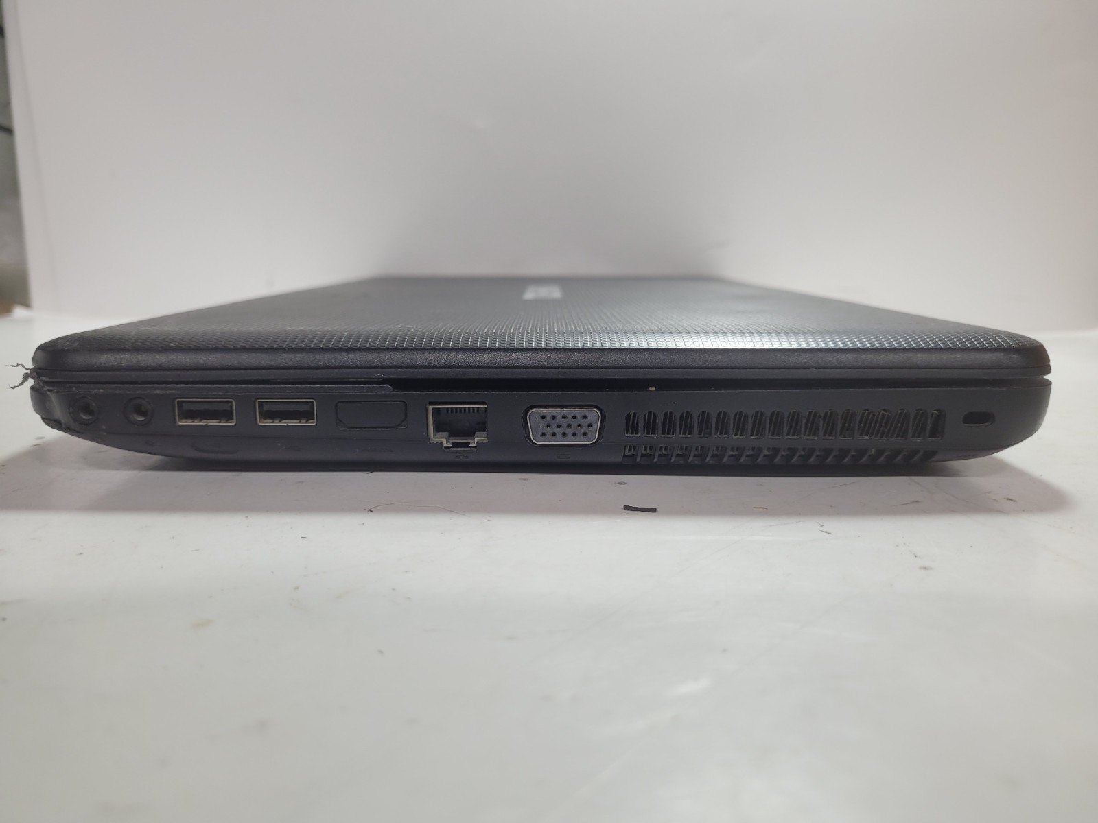 Toshiba Satellite C855D-S5201 w/AMD E1-1200, 12GB RAM Laptop for Repair #0347