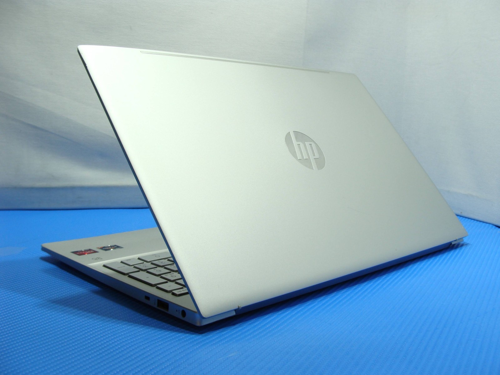 HP Pavilion 15-eh0015cl 15.6″FHD TOUCH AMD Ryzen 7 4700U 2GHz 32GB 1TB SSD +PA