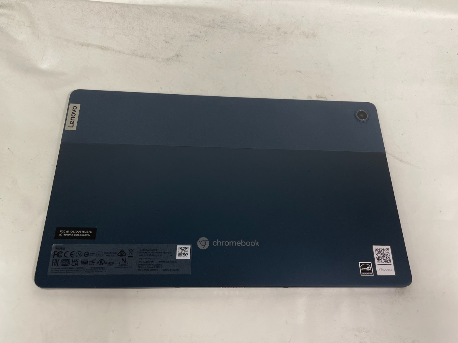 Lenovo IdeaPad Duet 5 Chromebook, OLED 13.3″4GB RAM, 64GB Storage Missing parts