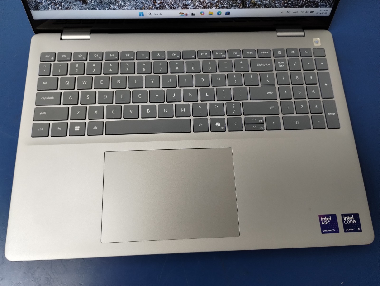 DELL 16 DB16250 VPVXG, Intel Core Ultra 9 288V, 3.30 GHz, 32 GB RAM, 1 TB NVMe