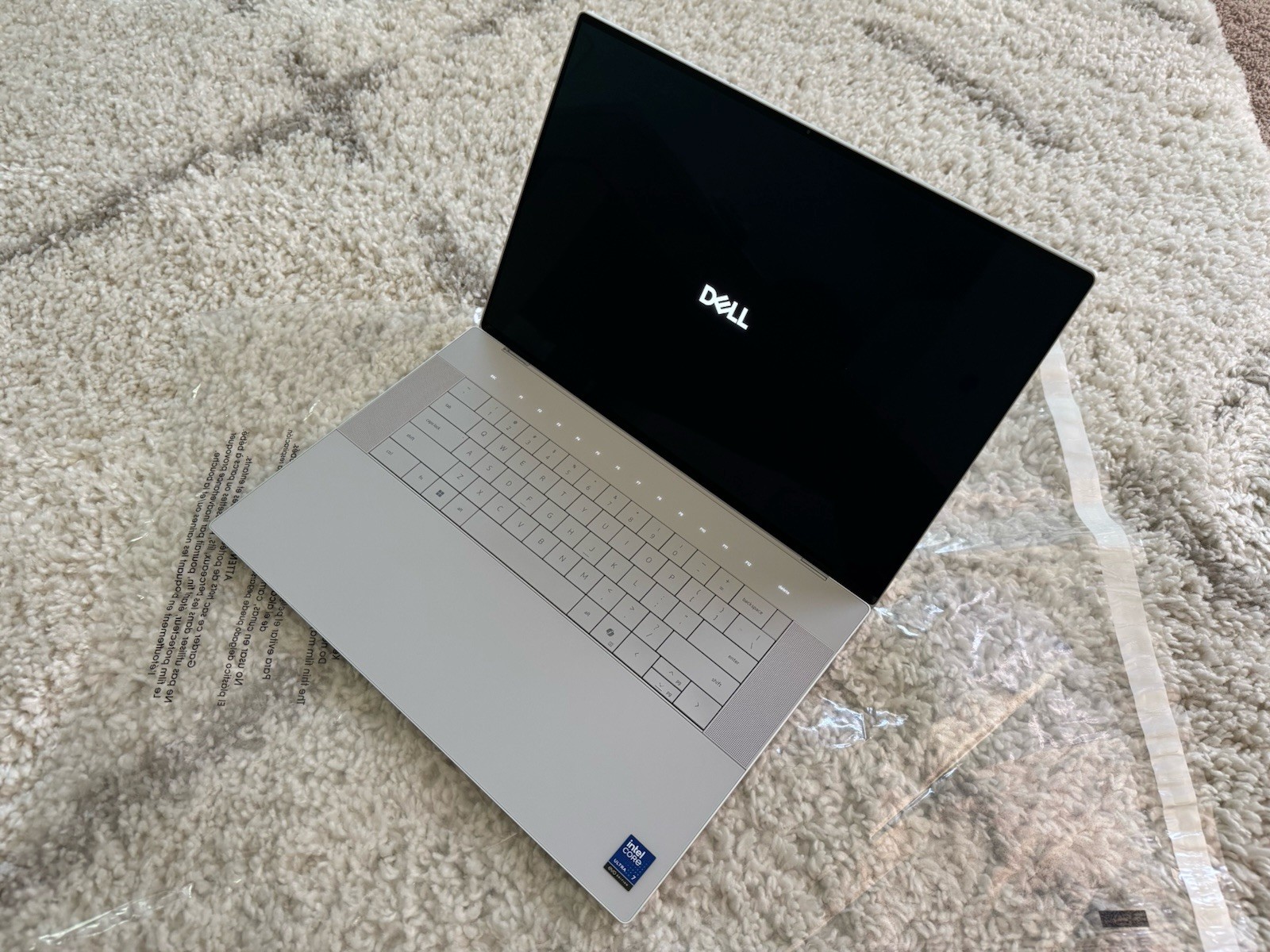 Dell 16 (XPS 16) Premium, 4K OLED Touch, Ultra 7 255H 32GB 1TB RTX 5050
