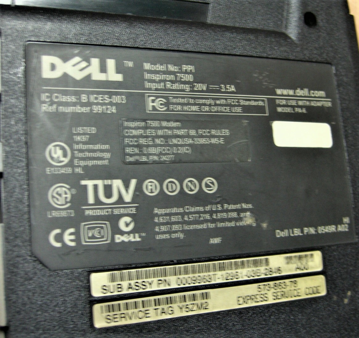 Old Dell Inspiron 7500 Laptop w/CPU/HD/Rams & Dock for collector (Working As Is)