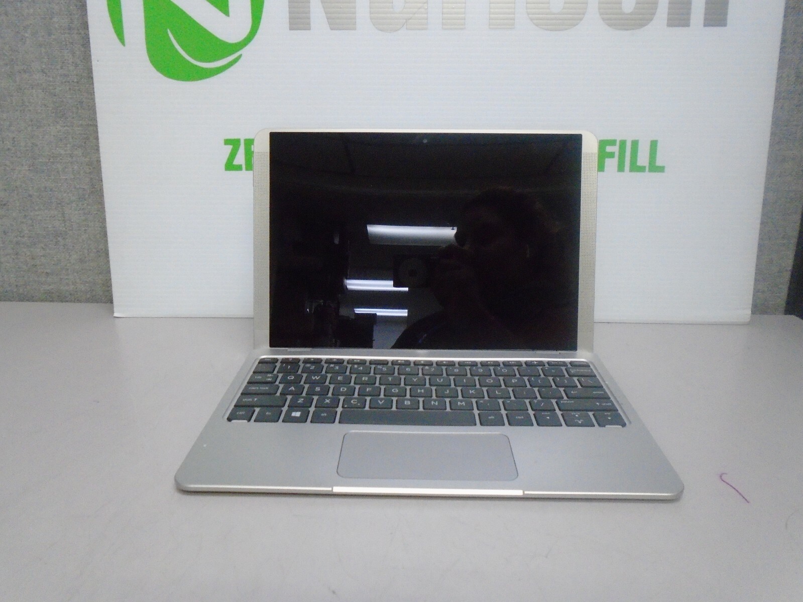 HP x2 10 10.1″ Intel Atom X5-Z8350 1.44GHz 4GB/64GB eMMC Linux Laptop ‘NO AC’