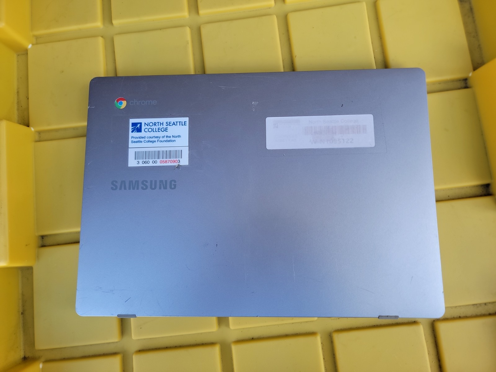 Samsung Chromebook Xe310xba AS IS FOR PARTS….turns on but its locked 🔒