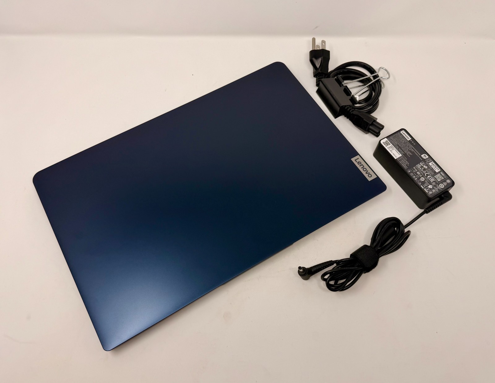 Lenovo IdeaPad 1i 15.6″ Laptop 4GB 128GB Intel Pentium Silver N6000 1.10 Ghz