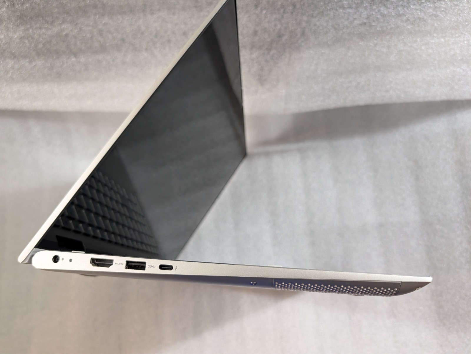 Dell Inspiron 7506 2-IN-1 Touch 15.6″ i7-1165G7 16GB RAM 512GB SSD Windows 11
