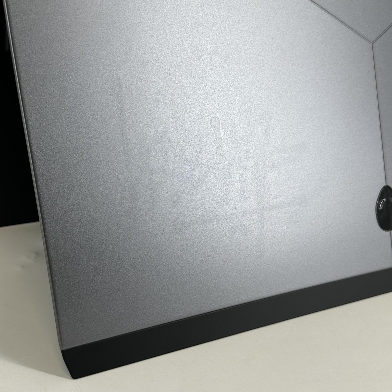Dell Alienware 17 R4 FHD i7-7700HQ 2.80GHz 16GB 128GB SSD/1TB HDD GTX 1070 Good