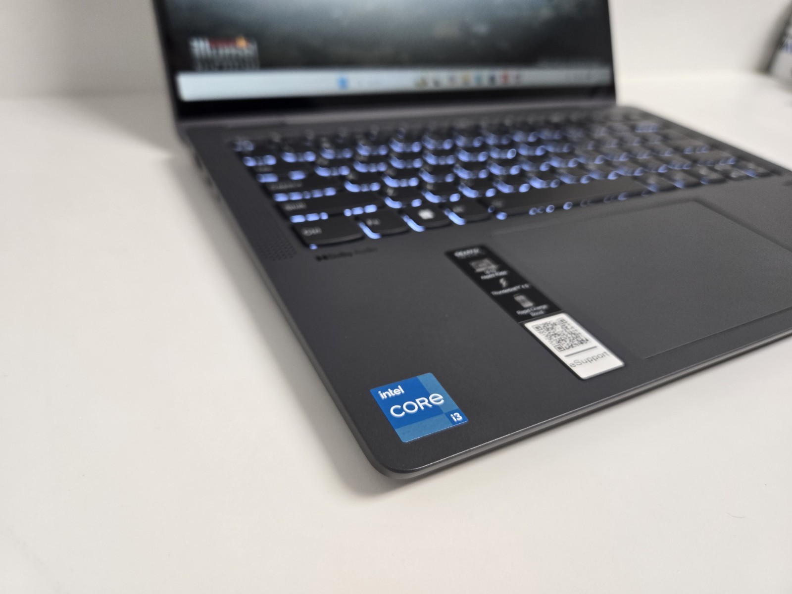 Lenovo IdeaPad Flex 5 14″ (256GB SSD, Intel Core i3 12th Gen., 3.30GHz, 8GB)…