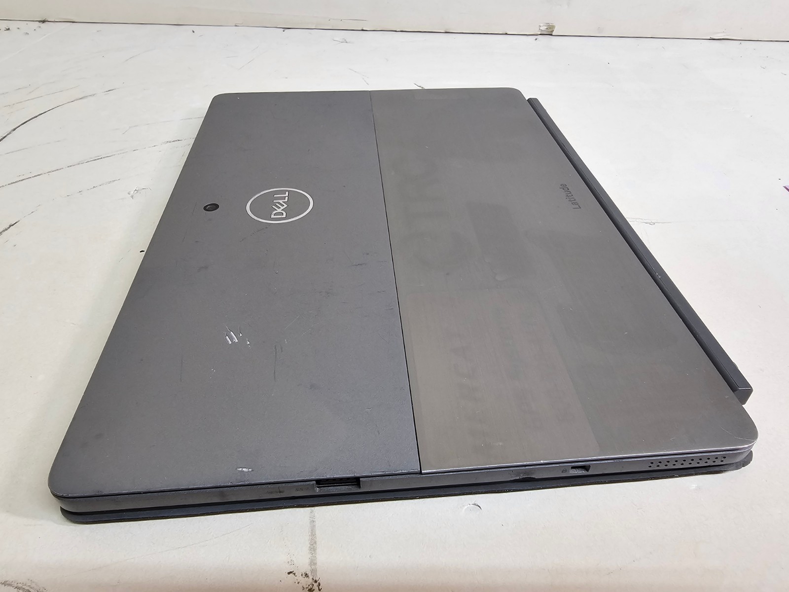 Dell Latitude 7200 2 in 1 Tablet Laptop – 1.9 GHz i7 16GB 1TB Cam 12.3″ – SP1
