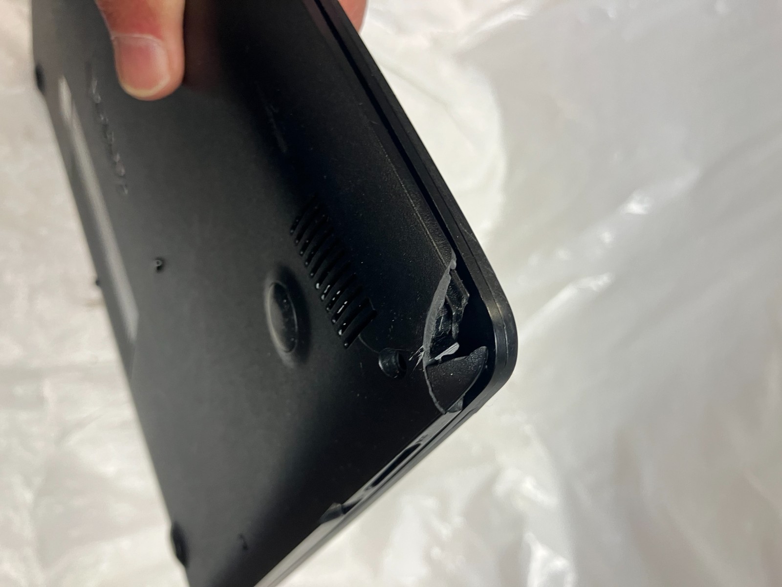 DELL VOSTRO 3490 INTEL CORE I5-10210U NO RAM NO HD screen broken For Parts