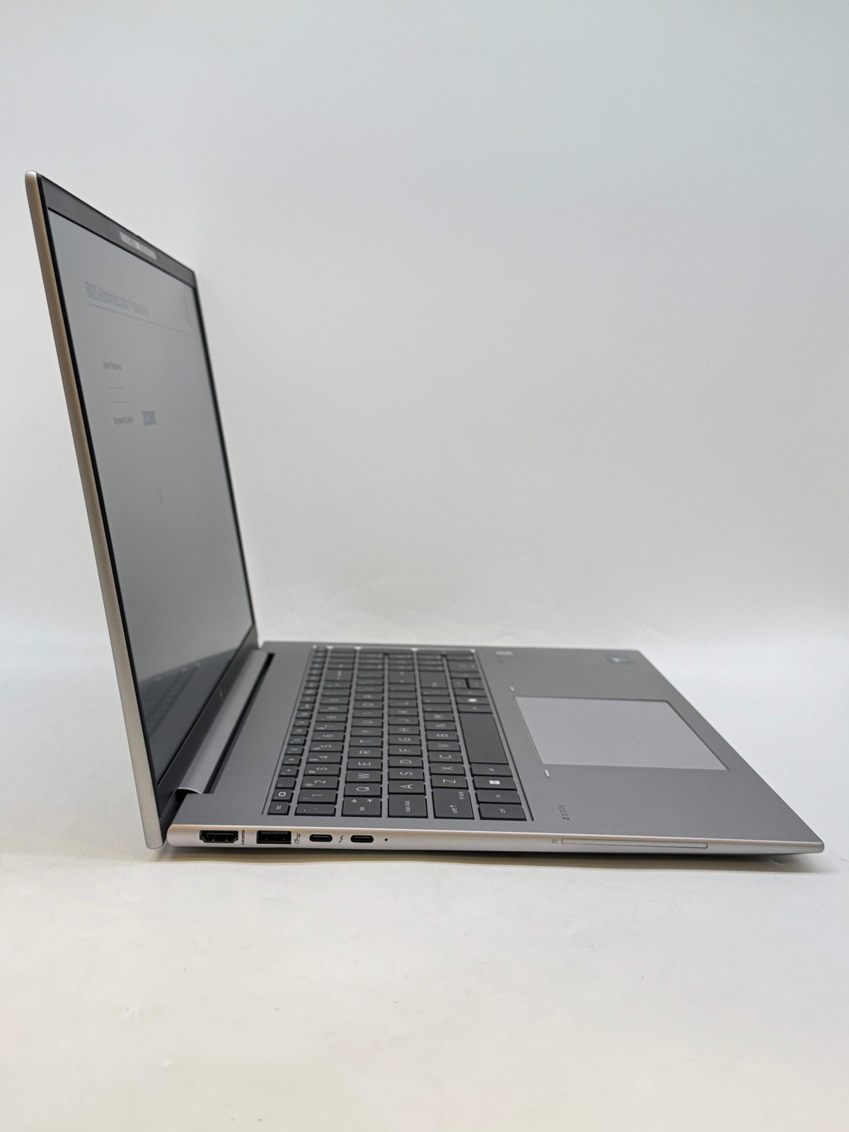 HP ZBook Firefly 16 G11 16″ Core Ultra 7 165U 16GB DDR5 RAM 512GB SSD – Read!