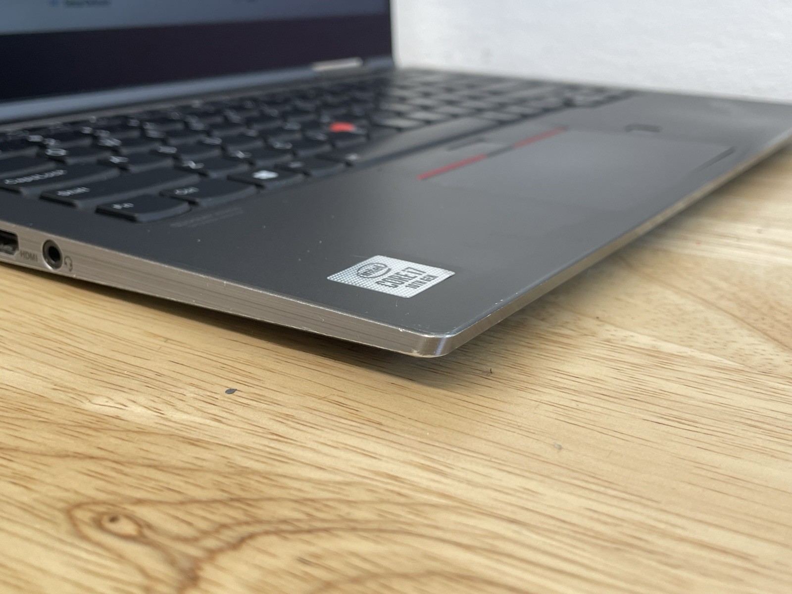 Lenovo ThinkPad X1 Yoga Gen 5 Touch – Core i7-10510U – 16GB RAM 512GB SSD Win11