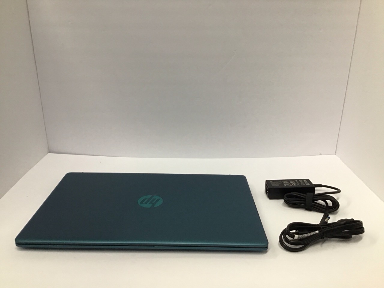 HP 17-cn0040ds 17.3″ Laptop 7505 2.0GHz 8GB 512GB SSD Windows 11 54P30UA#ABA