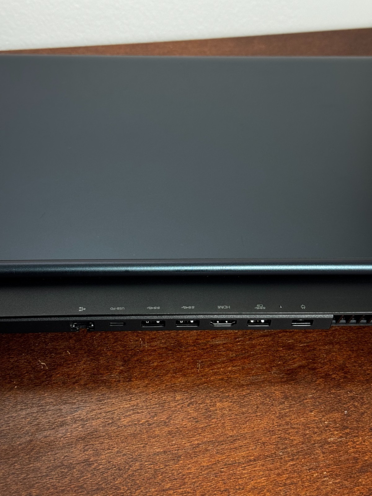 Lenovo Legion 5 17ACH6H 17.3″ – 1TB SSD, Ryzen 7 5800H, 16GB RAM, RTX 3060.