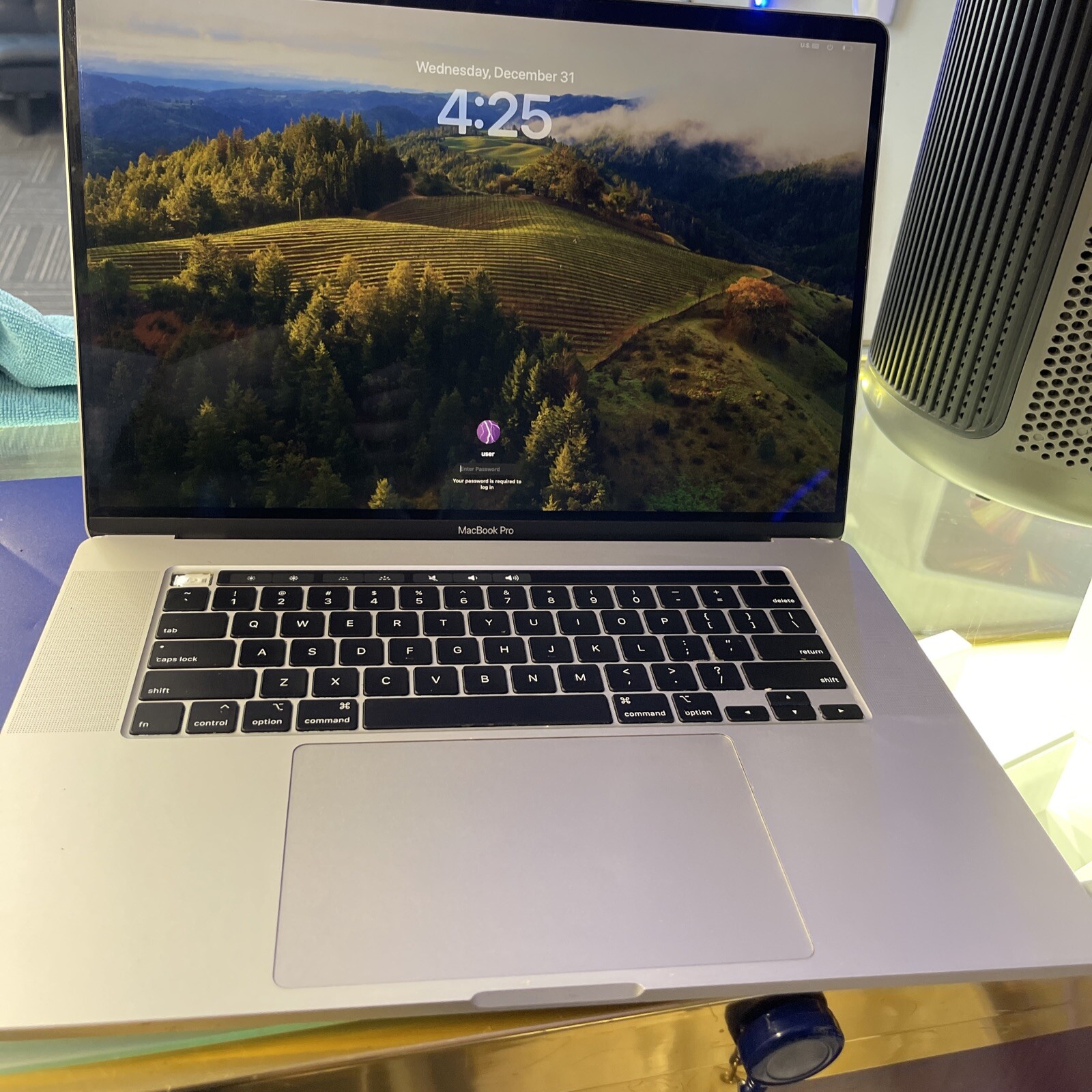 2019 Apple MacBook Pro 16″ i7 16GB RAM 512GB SSD Silver (md6p)