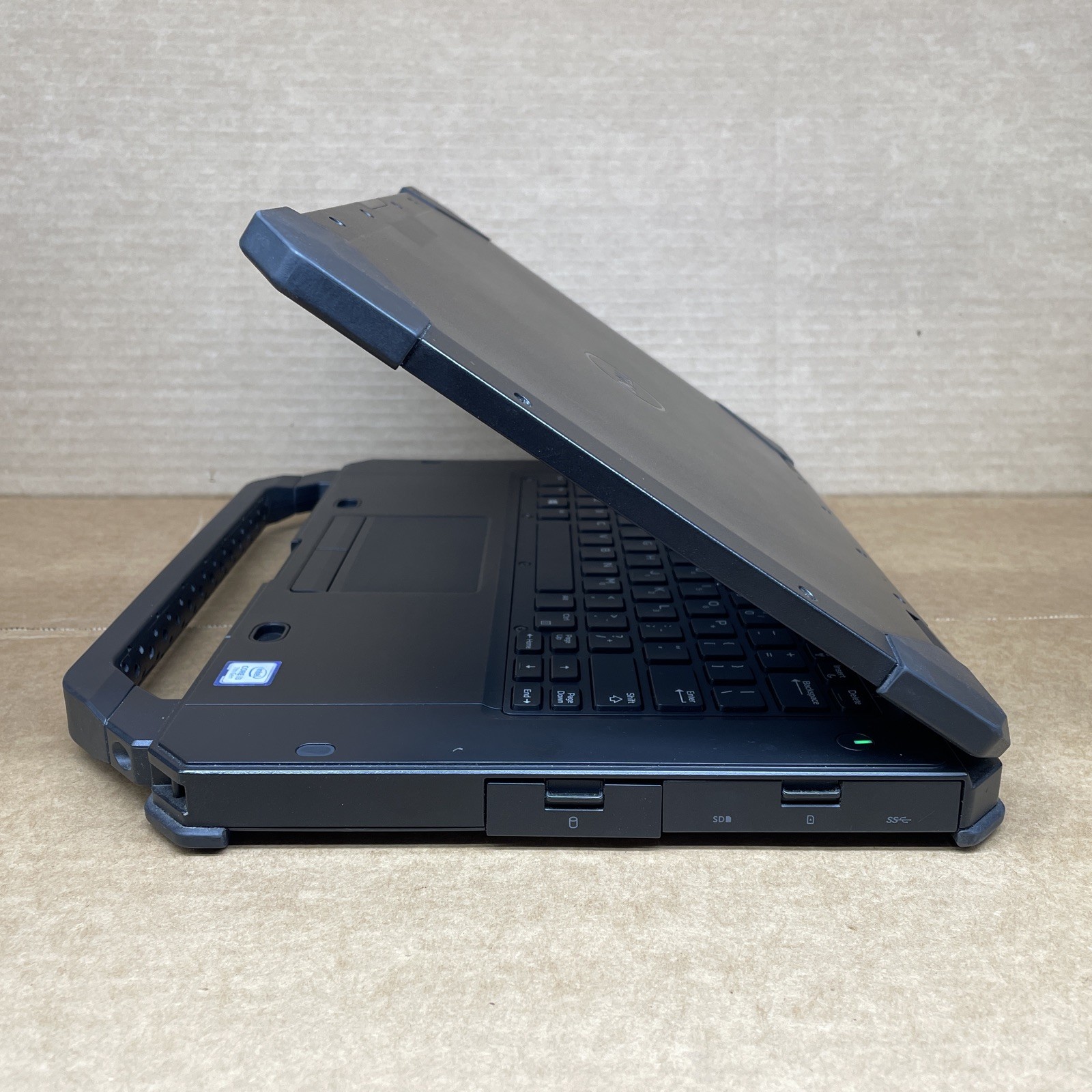 Dell Latitude 5420 Rugged, Intel Core i3-7130U @ 2.70GHz 16GB RAM NO SSD NO OS
