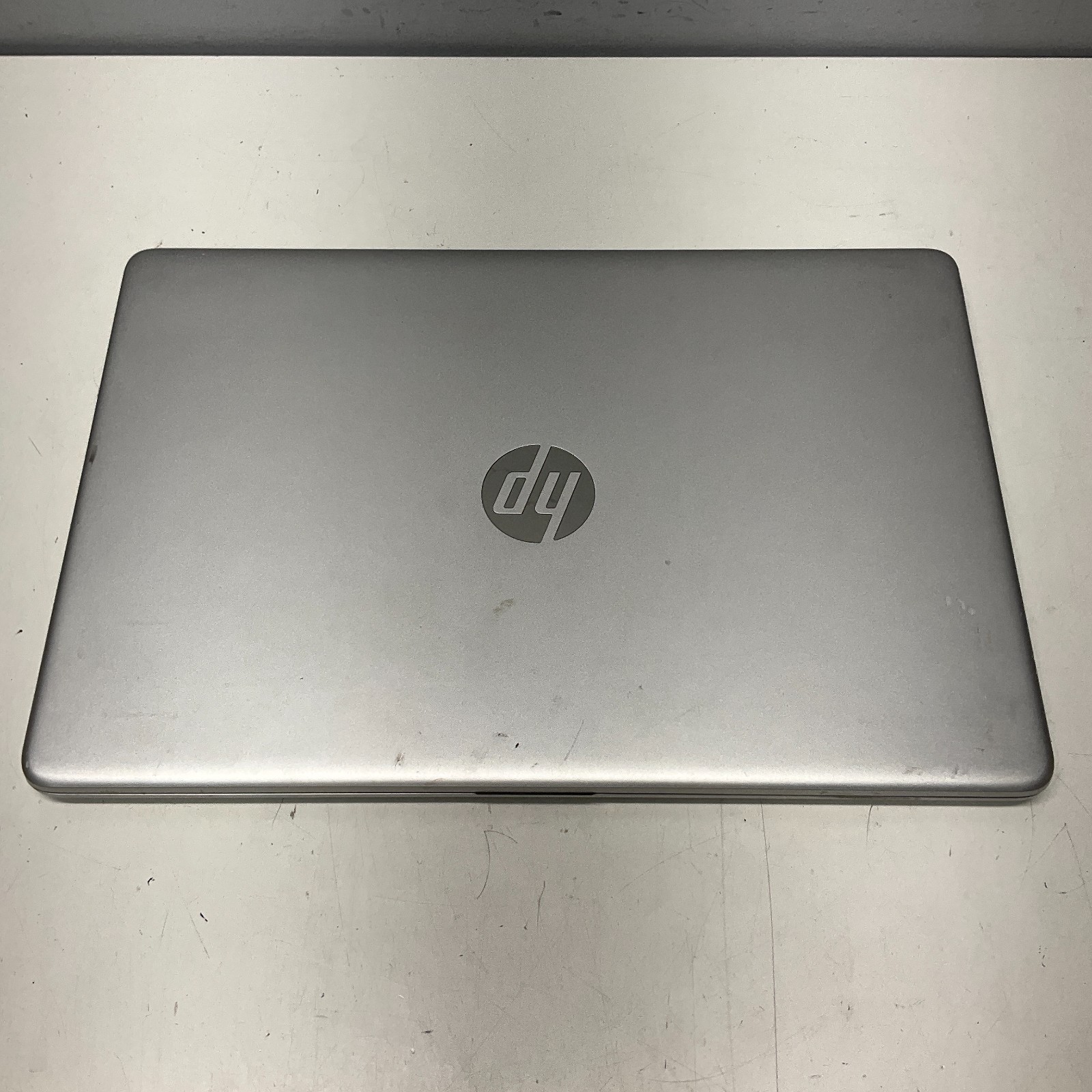 HP Laptop 15-dy1043dx 15.6″ Intel Core i5-1035G1 FOR PARTS ONLY BROKEN LCD