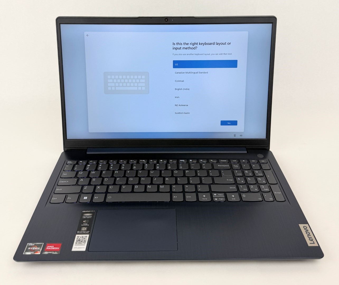 Lenovo IdeaPad 3 15ABA7 15.6″ FHD Touch Ryzen 7 5825U 12GB 512GB SSD W11H