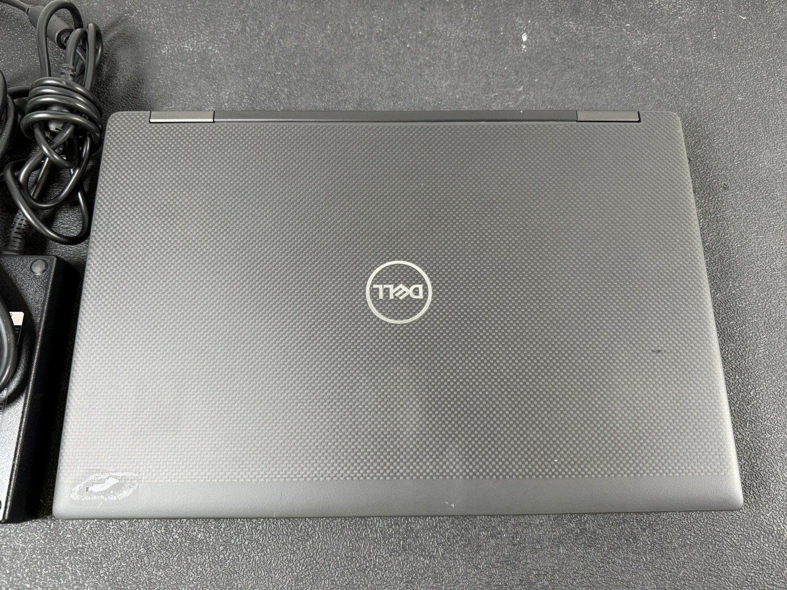 Dell Precision 7540 Xeon E-2276M 2.8GHz 16GB DDR4 512GB M.2 Quadro RTX 3000