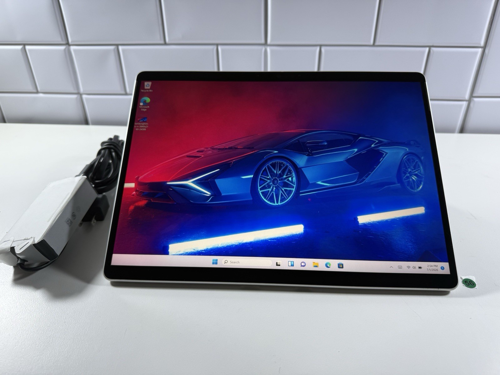Microsoft Surface Pro 8 (1982) i5-1145G7 – 16GB RAM – 256GB 120Hz – Win 11 Pro