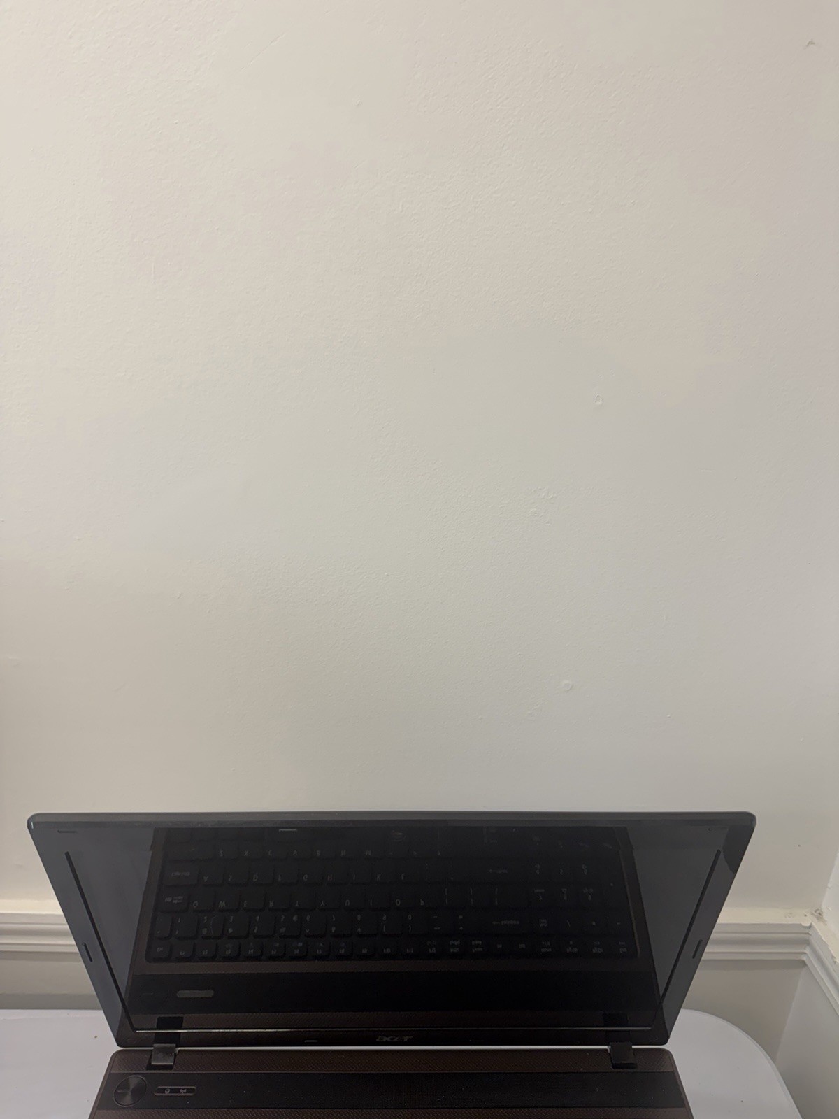Acer Aspire 5253 Laptop – Good Screen – AMD C-50 – Read Des