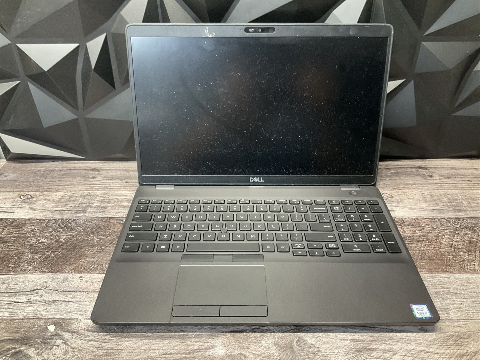 Latitude 5500 / No RAM Laptop Notebook PC / U10