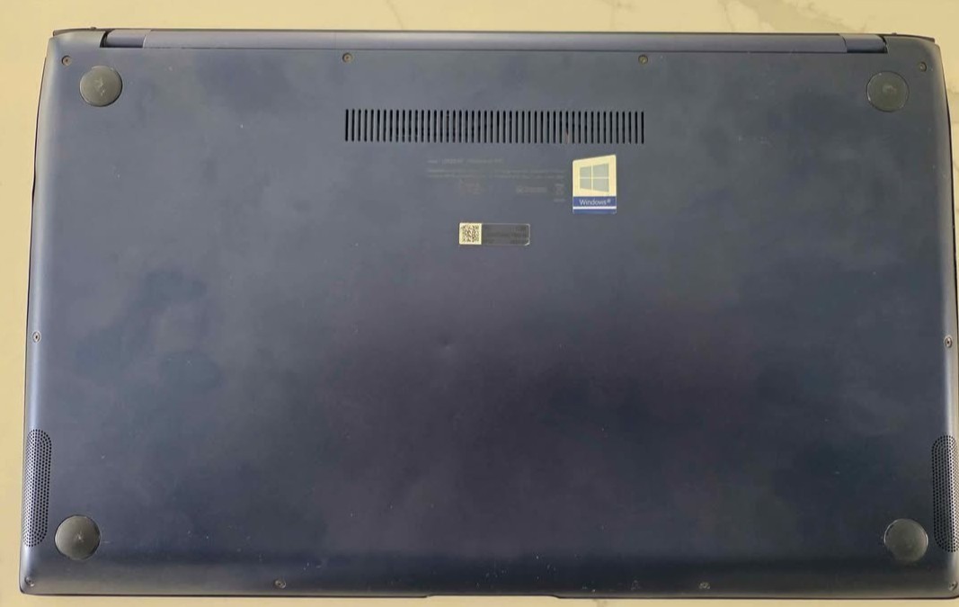 Asus ZenBook Pro 15 ScreenPad 2.0 / i7 10th Gen / Nvidia GTX 1650 Max-Q