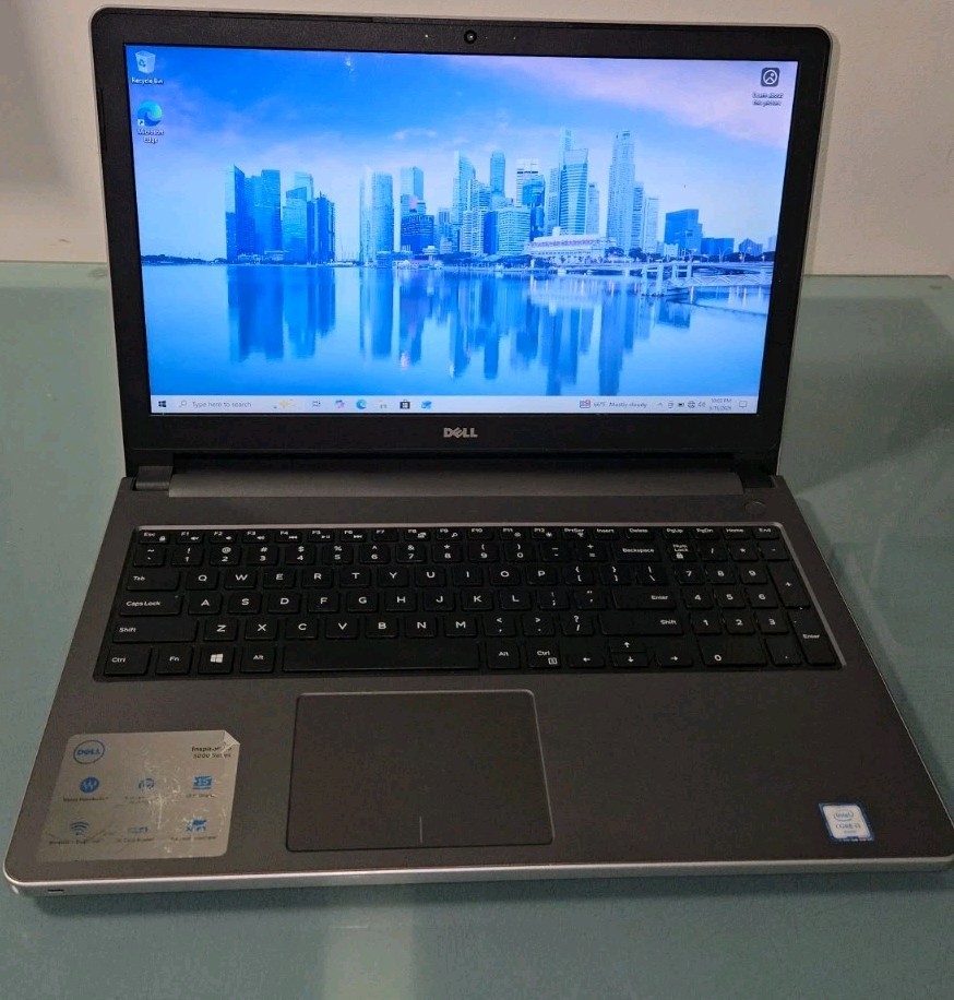 Dell Inspiron 15 5000 series – Intel i3-6100U/8GB RAM/ 1TB HDD /Win 10 Home