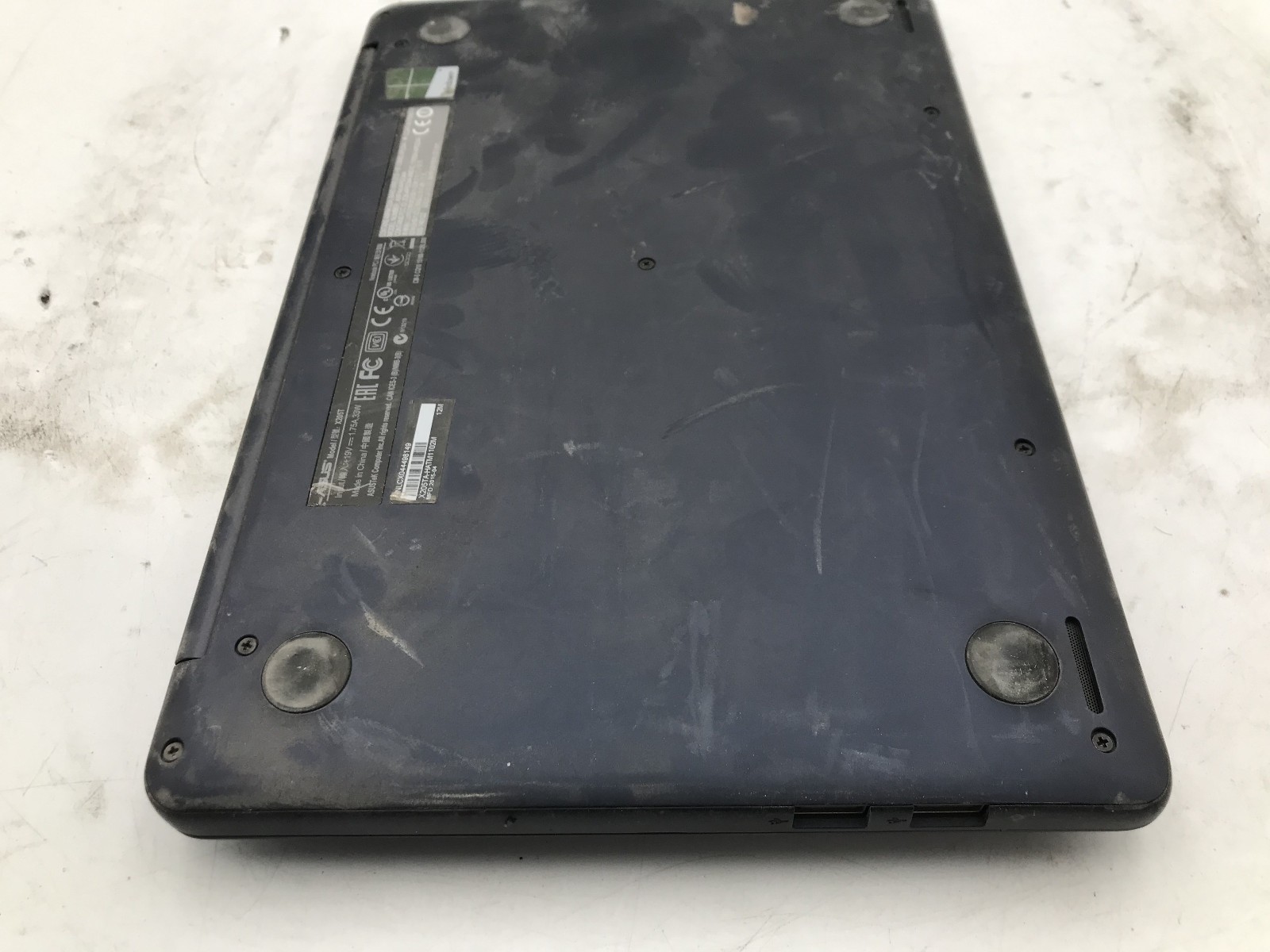 ASUS EeeBook X205T – FOR PARTS/REPAIR – INTEL ATOM Z3735F – 2GB RAM – READ – BB!