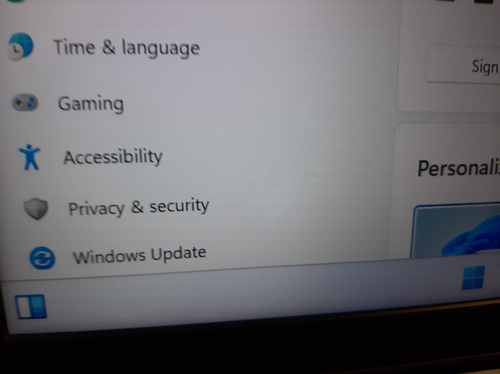 Dell Latitude 5401 14″ i7-9850H 4GB RAM 256GB SSD Windows 11