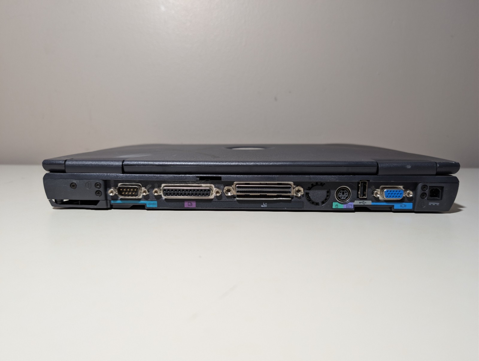 Read! DELL LATITUDE C600 | PENTIUM III 256MB RAM 20GB HDD | Windows 98 SE ATI