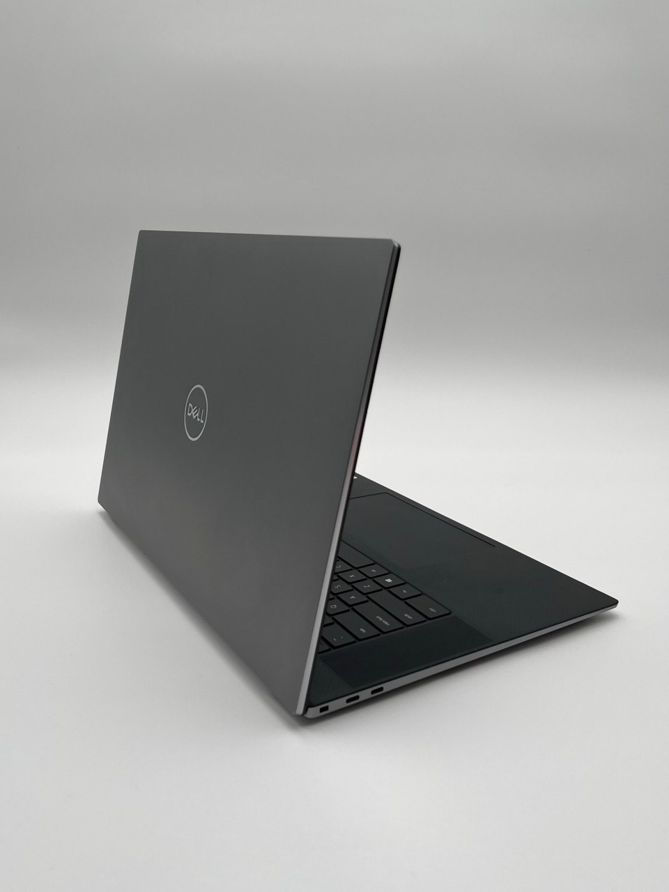 DELL PRECISION 5750 17” I9-10885H 2.40GHZ 64GB RAM 1TB RTX 3000 4K TOUCHSCREEN