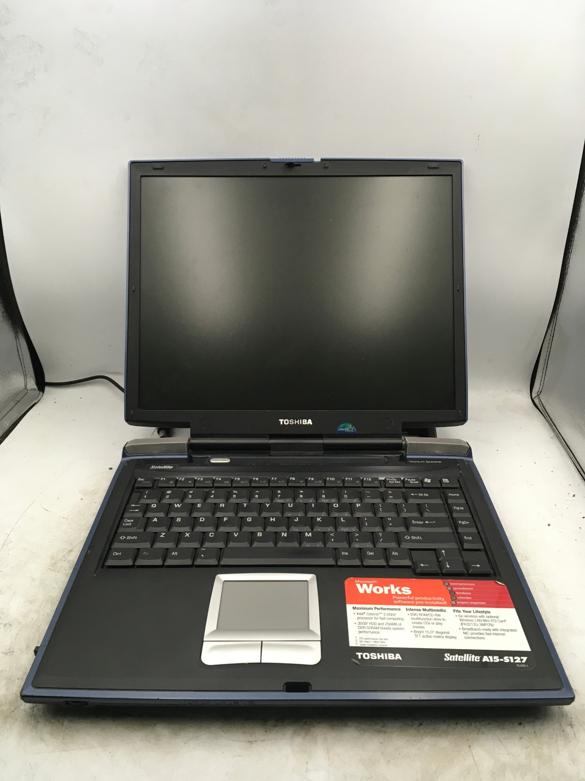 TOSHIBA SATELLITE A15 S127 -FOR PARTS/BAD HINGE- INTEL CELERON – NO RAM -READ-BB
