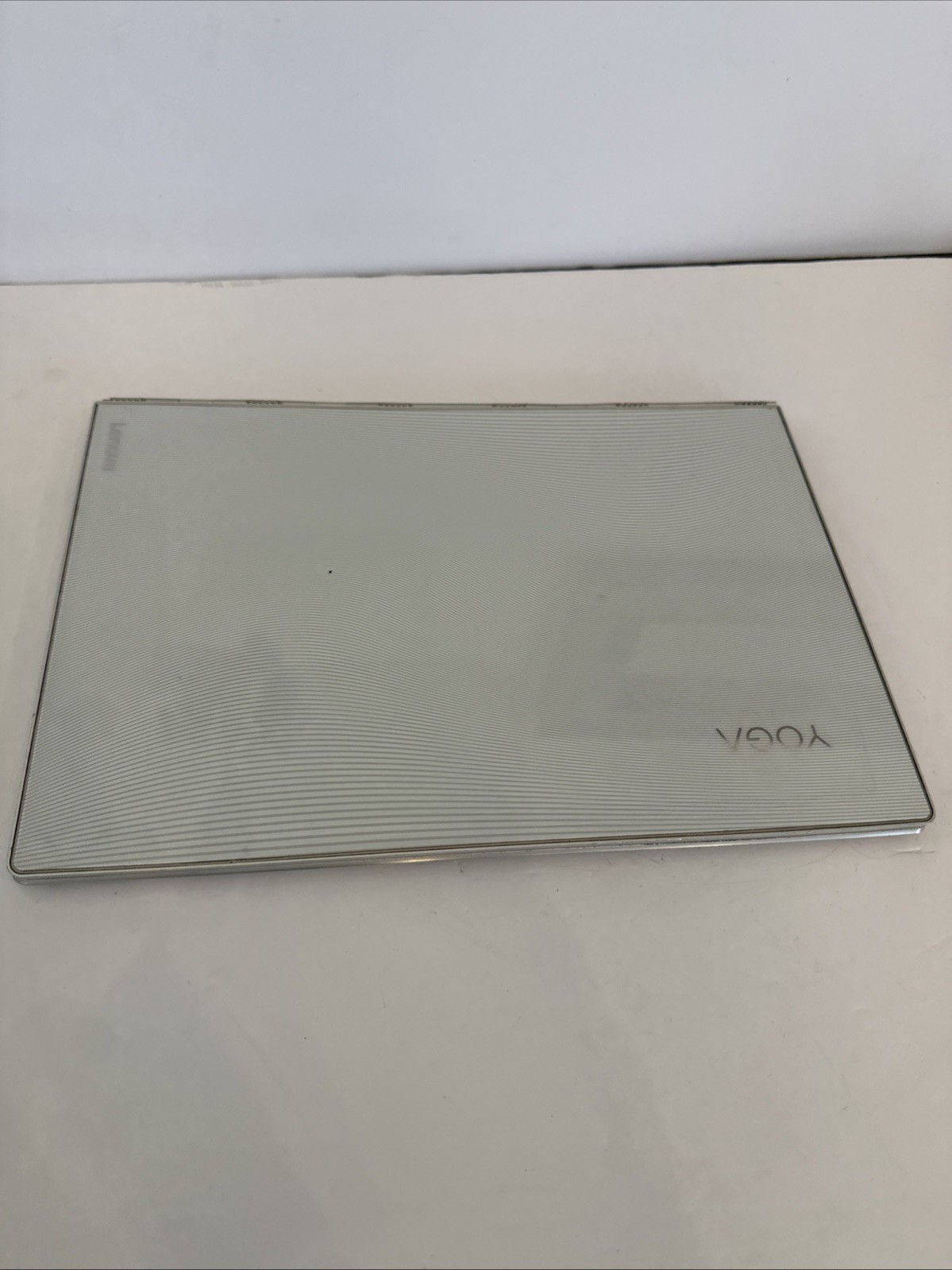 Lenovo Yoga 910-13IKB Signature Edition 4K Touch Screen Laptop Windows 10 i7 CPU